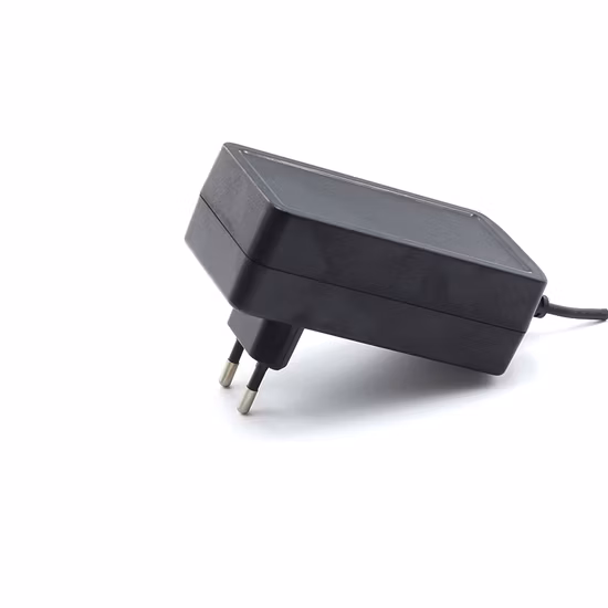 Adaptador Firewire a HDMI de 5V/12V/18V/24V/36V/ 500mA/1A/1.2A/3A/2.5A/2A/0.5A/1.25A/0.75A 300mA (fabricado en China)